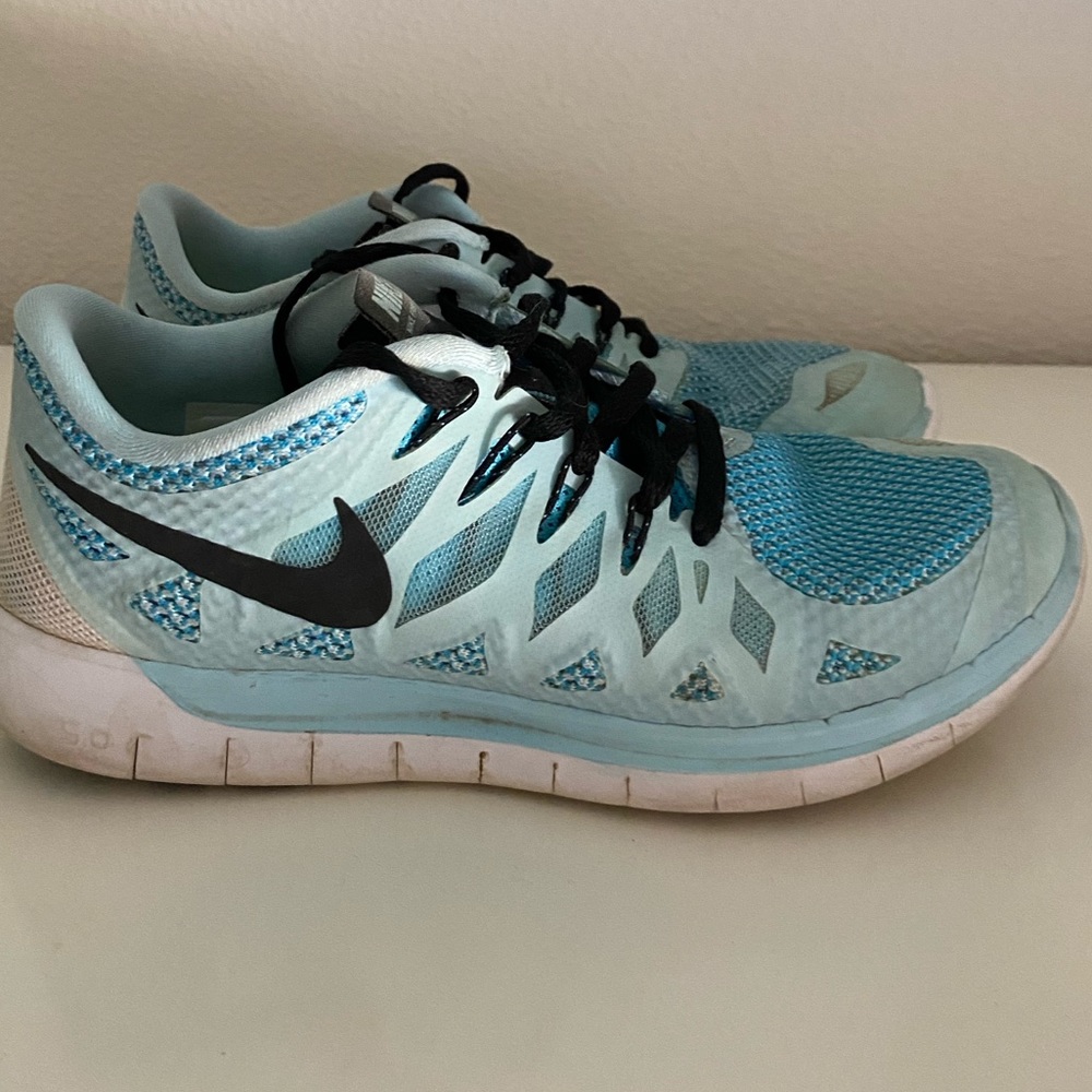 Nike shoes running